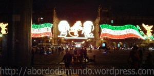 Heróis e bandeira mexicana no DF