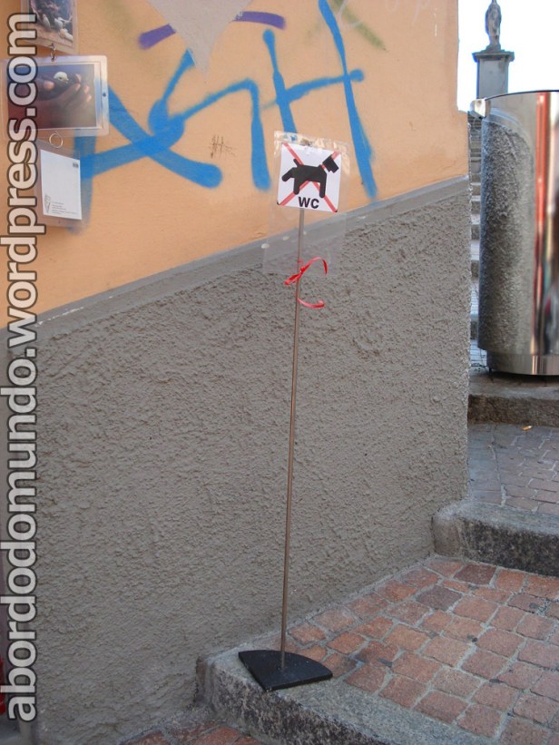 Aqui não é banheiro público!