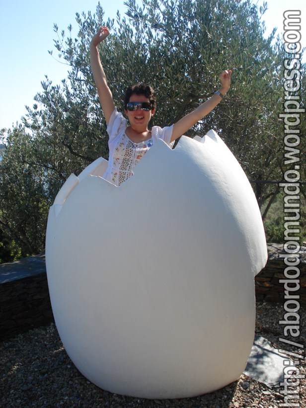 Este ovo por exemplo, para que? Só para turistas tirarem fotos rídiculas como esta: nasci!