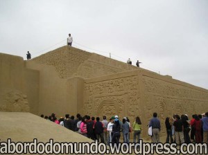 Trujillo possui ruínas de areia, algo diferente e muito interessante. 